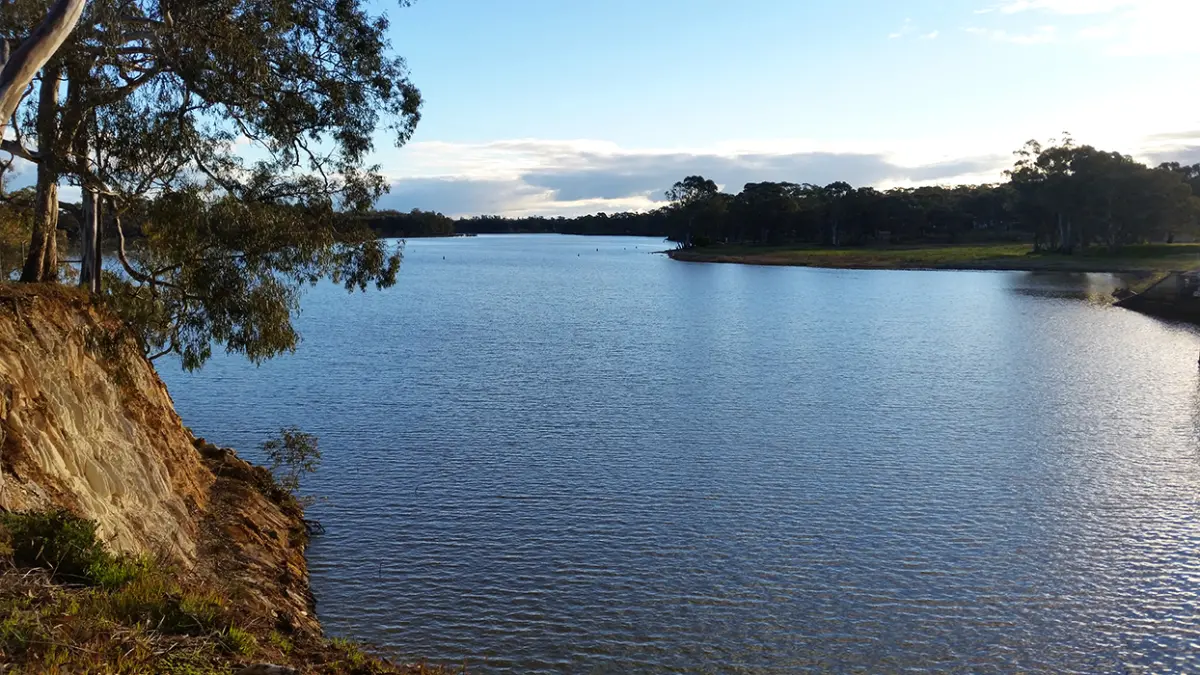 Laanecoorie waterside view